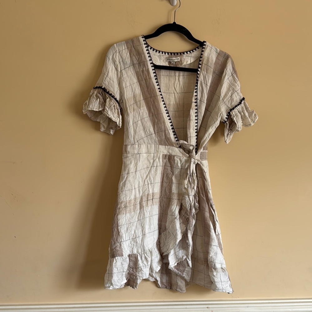 Moon‎ River Striped Checker Print Beige and White Wrap Dress